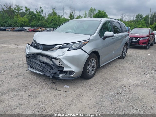 5TDGRKEC3RS195931 Toyota Sienna