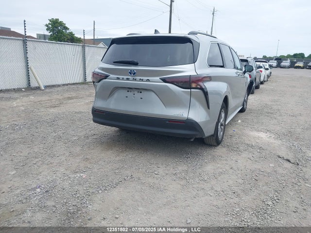 5TDGRKEC3RS195931 Toyota Sienna