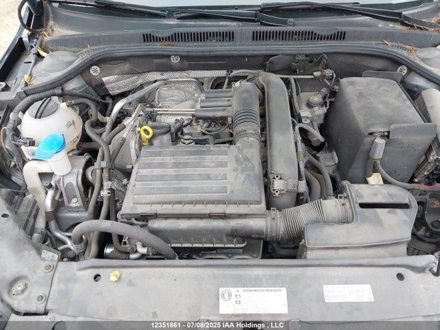 3VWD67AJ4GM337372 Volkswagen 2016