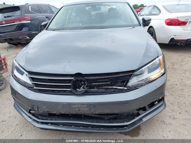 3VWD67AJ4GM337372 Volkswagen 2016