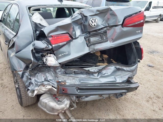 3VWD67AJ4GM337372 Volkswagen 2016