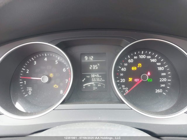 3VWD67AJ4GM337372 Volkswagen 2016