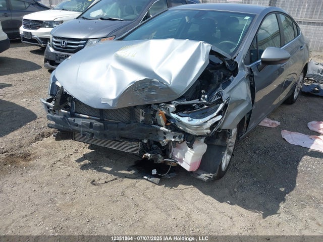2019 Chevrolet Cruze Lt მანქანა იყიდება აუქციონზე, vin: 1G1BE5SM7K7103040, აუქციონის ნომერი: 12351864