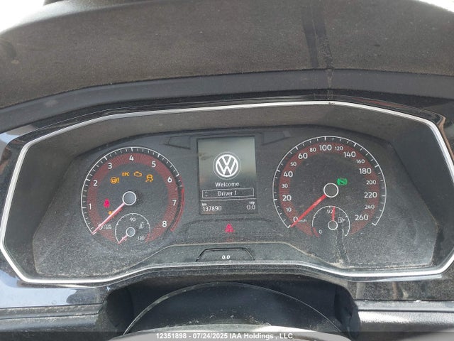 3VWC57BU6KM008267 Volkswagen 1.4 tsi