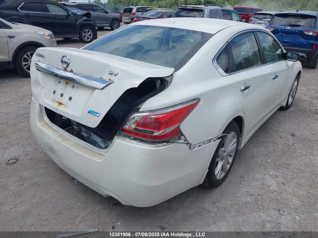 1N4AL3AP3FN389002 Nissan 2015