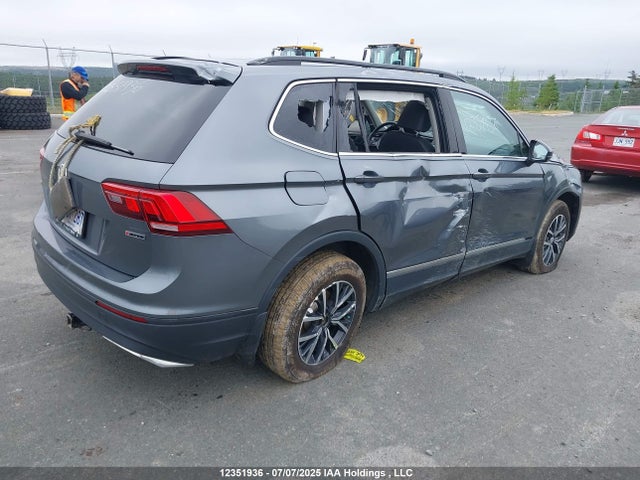 3VV2B7AX1LM127477 Volkswagen Tiguan