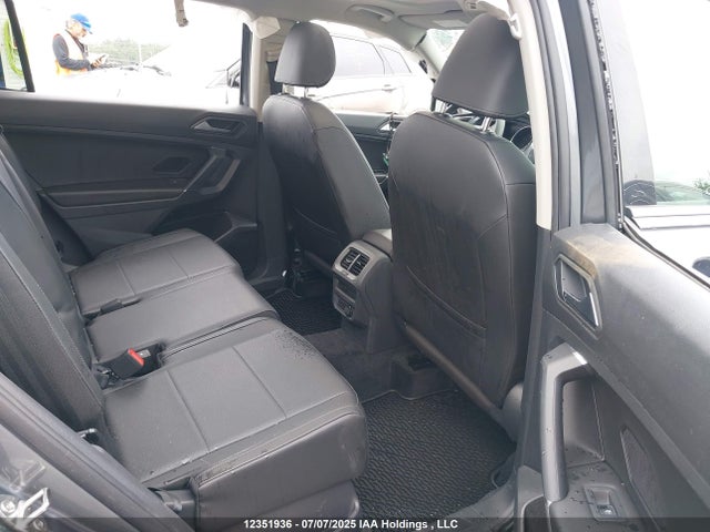 3VV2B7AX1LM127477 Volkswagen Tiguan