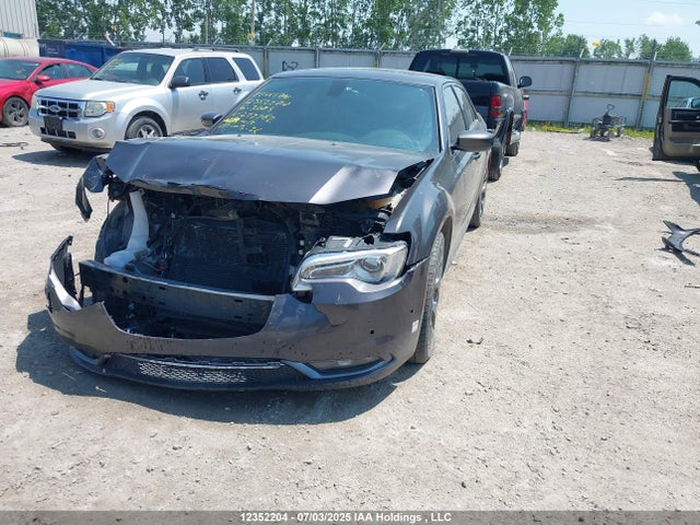 Chrysler 300 2016 2C3CCABG9GH277762 Image 2