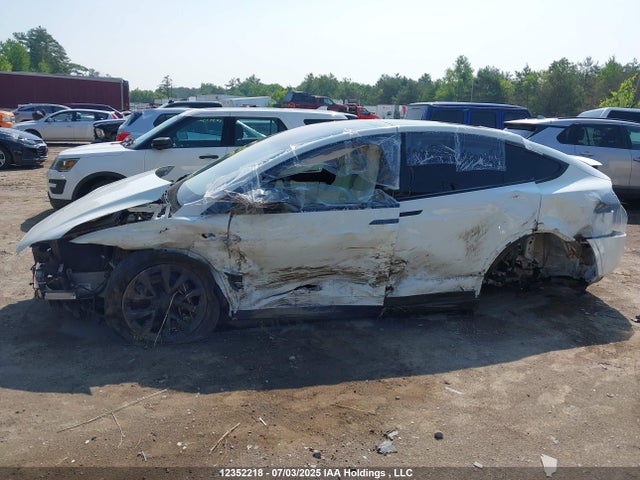 7SAXCDE54NF345741 Tesla MODEL X