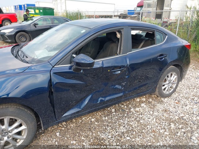 3MZBN1V77JM250241 Mazda pe