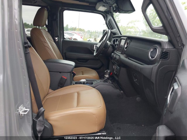 1C4HJXEG3NW268625 Jeep Wrangler
