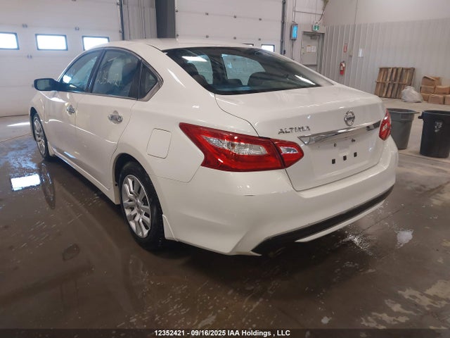 1N4AL3AP1GN373057 Nissan Altima