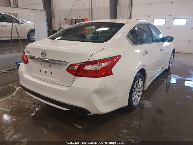 1N4AL3AP1GN373057 Nissan Altima