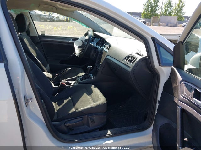 3VWG57AU8MM004596 Volkswagen 2021