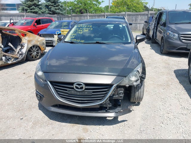 3MZBM1V71FM186188 Mazda pe