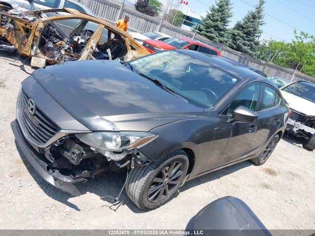 3MZBM1V71FM186188 Mazda pe