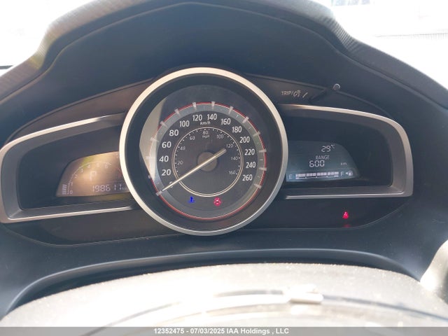 3MZBM1V71FM186188 Mazda pe