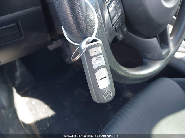 3MZBM1U75GM302754 Mazda pe