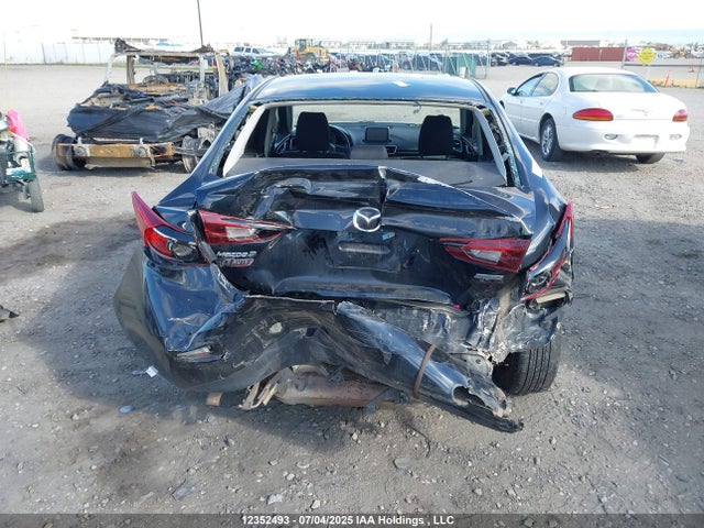 3MZBM1U75GM302754 Mazda pe