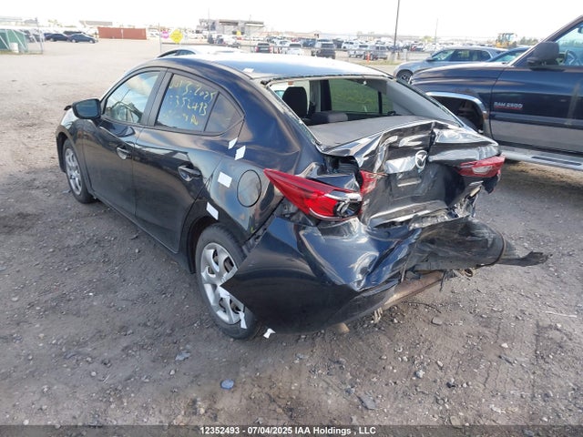 3MZBM1U75GM302754 Mazda pe