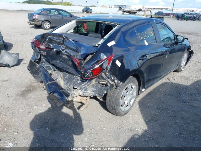 3MZBM1U75GM302754 Mazda pe