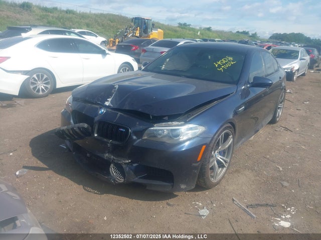 BMW M5 2014 WBSFV9C59ED097182 Image 2