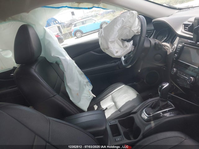 5N1AT2MV0HC785946 Nissan Rogue