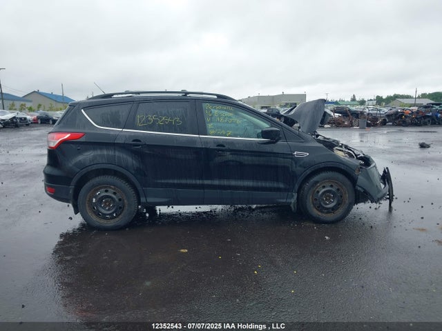 1FMCU9G93GUA87076 Ford 2016