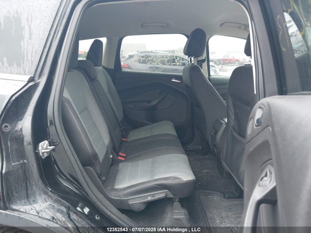 1FMCU9G93GUA87076 Ford 2016