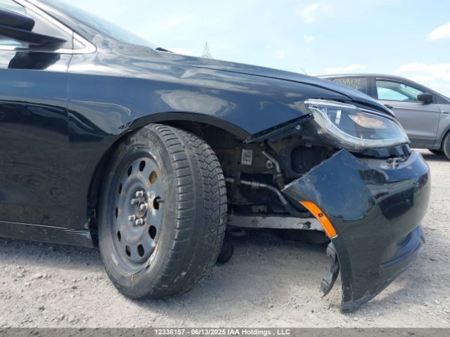 1C3CCCFBXFN600796 Chrysler 200
