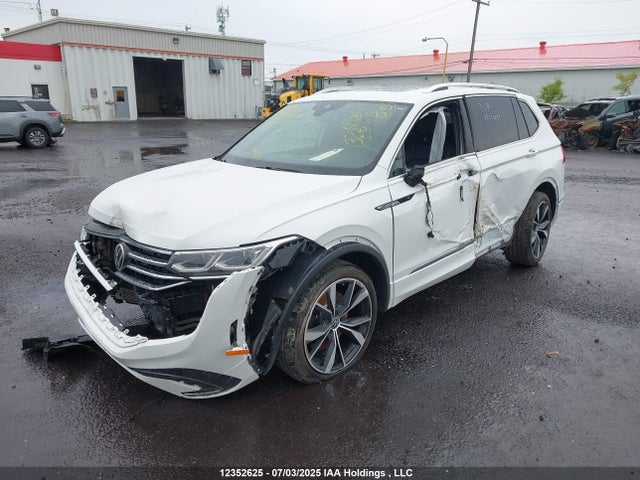 3VV4B7AXXNM157458 Volkswagen Tiguan