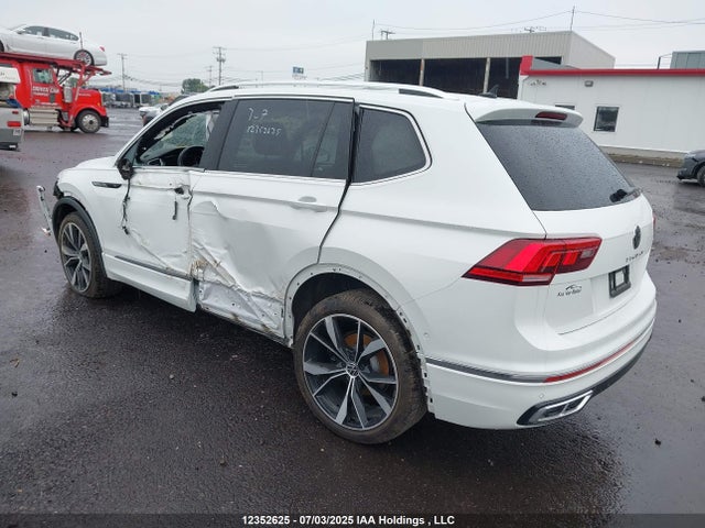 3VV4B7AXXNM157458 Volkswagen Tiguan