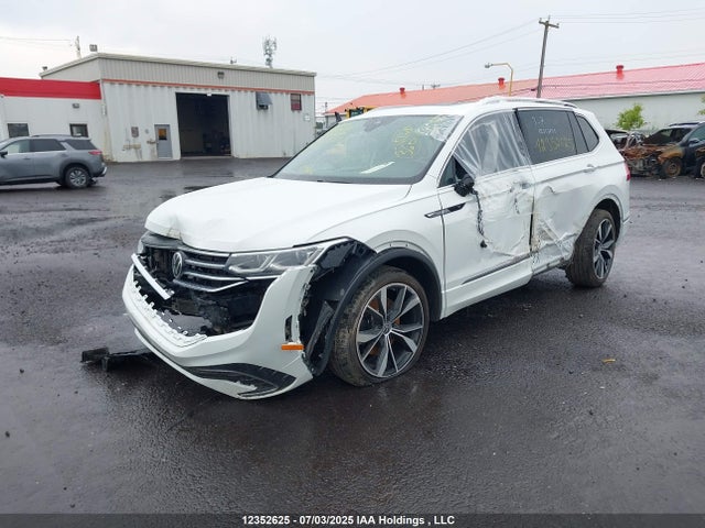 3VV4B7AXXNM157458 Volkswagen Tiguan