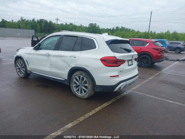 5UXTR9C55KLE21617 BMW X3