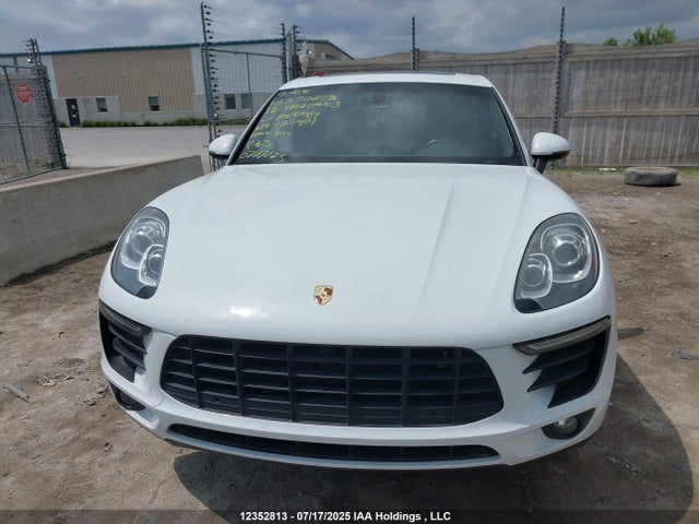 Porsche 2016 2016 WP1AB2A5XGLB48099 Image 12