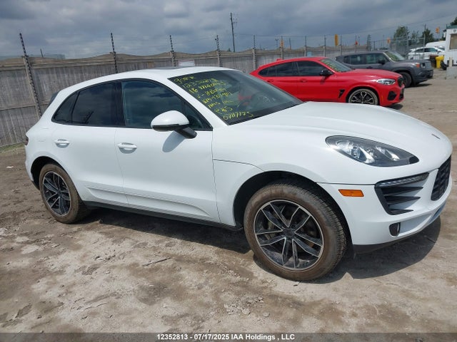 Porsche 2016 2016 WP1AB2A5XGLB48099 Image 13