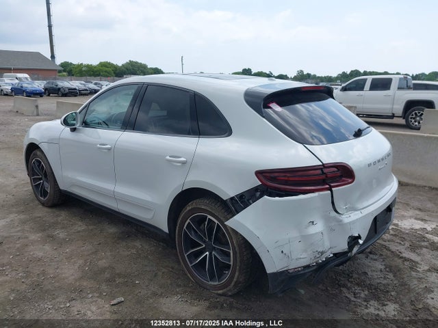 Porsche 2016 2016 WP1AB2A5XGLB48099 Image 3