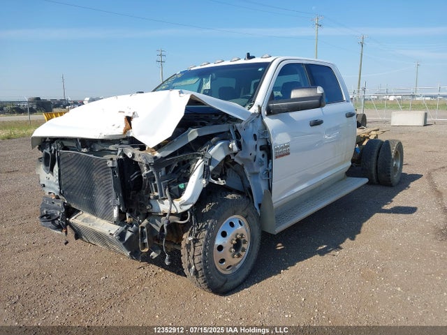 RAM 3500 2018 3C7WRTCL6JG331608 Image 2