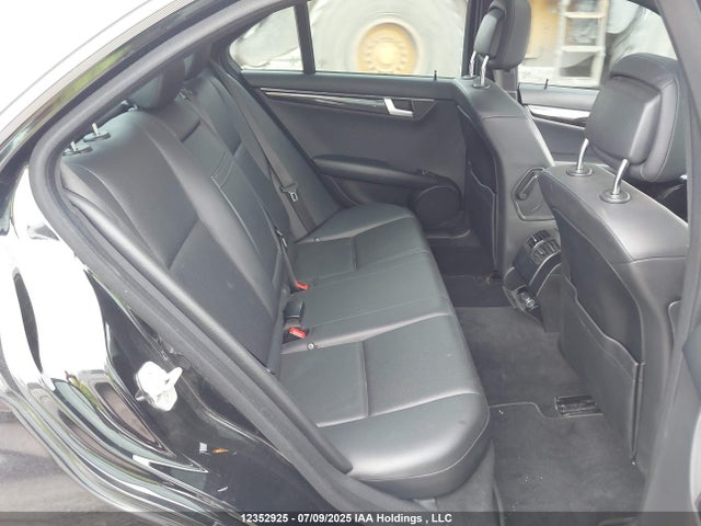 WDDGF8AB9EA939215 Mercedes-Benz 2014