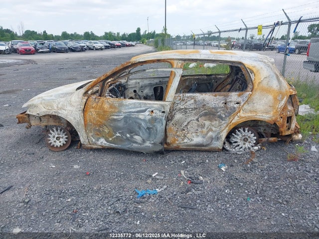 WVWUF7AU8GW061680 Volkswagen 2016