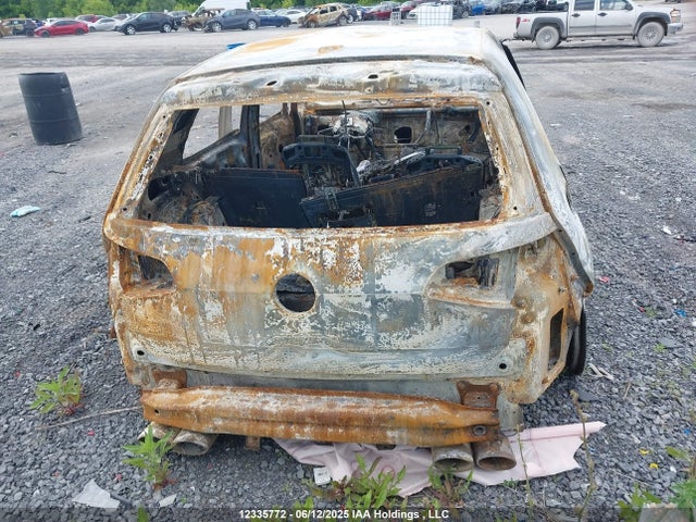 WVWUF7AU8GW061680 Volkswagen 2016