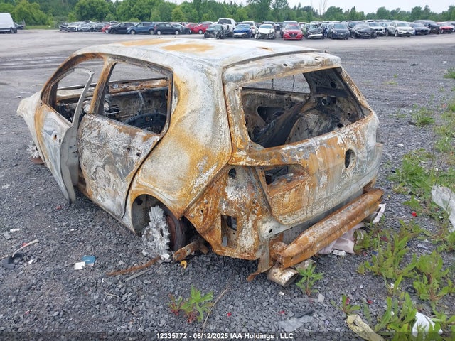 WVWUF7AU8GW061680 Volkswagen 2016
