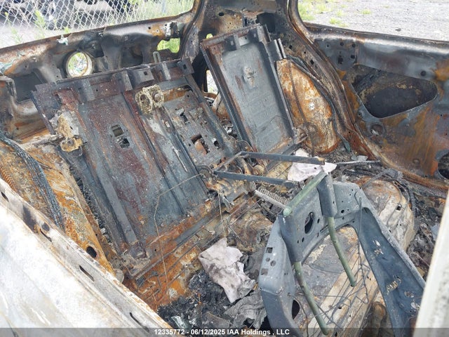 WVWUF7AU8GW061680 Volkswagen 2016