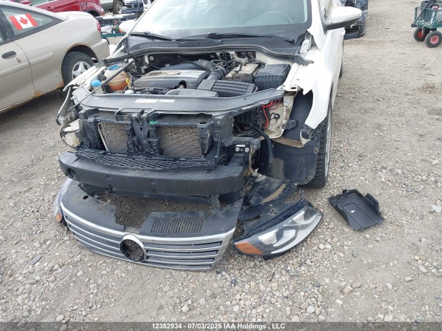 WVWBN7ANXFE806940 Volkswagen 2015