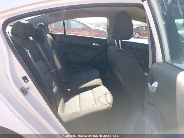 KIA dohc mpi nu 2015 KNAFX4A69F5264777 Image 8