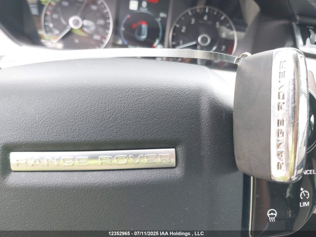 Land Rover RANGE ROVER VELAR 2020 SALYK2FV4LA269587 Image 11