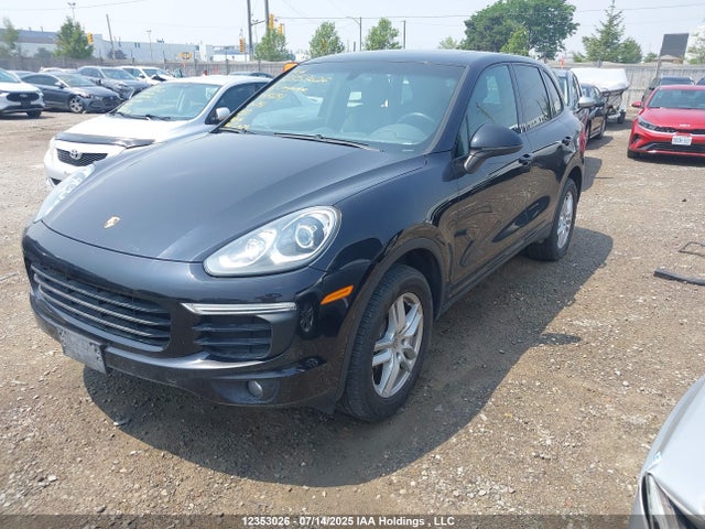 Porsche Cayenne 2016 WP1AA2A27GKA14231 Image 2