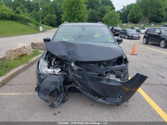 Chrysler 2020 2020 2C4RC1L7XLR127491 Image 12