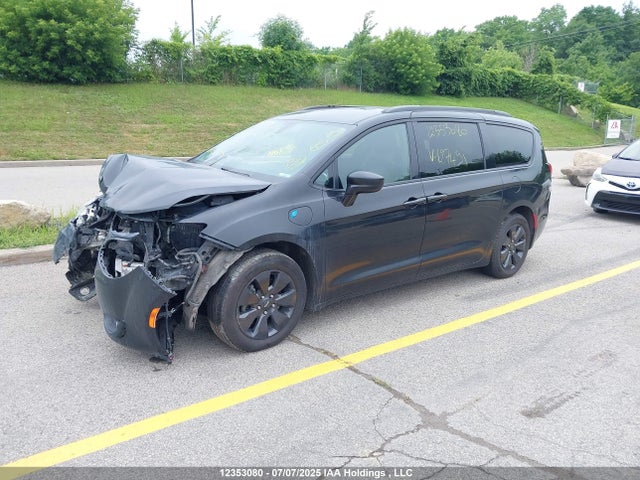 Chrysler 2020 2020 2C4RC1L7XLR127491 Image 2