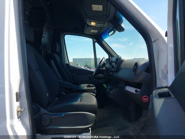 W1Y4DCHY6NP459934 Mercedes-Benz om651
